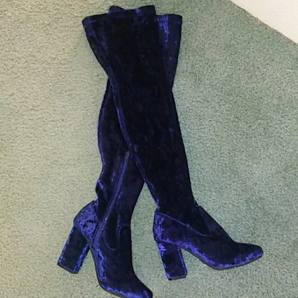 Over the knee navy blue velvet boots